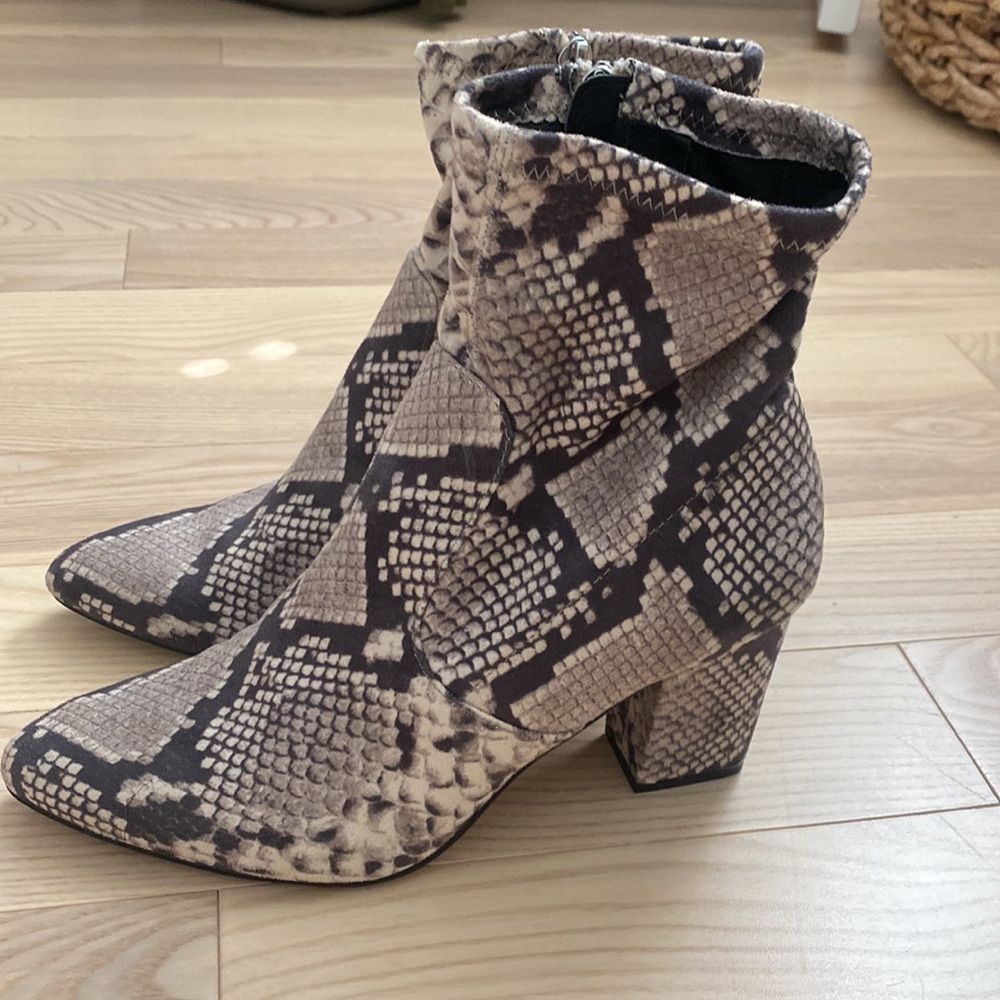 Steven madden snake skin boot